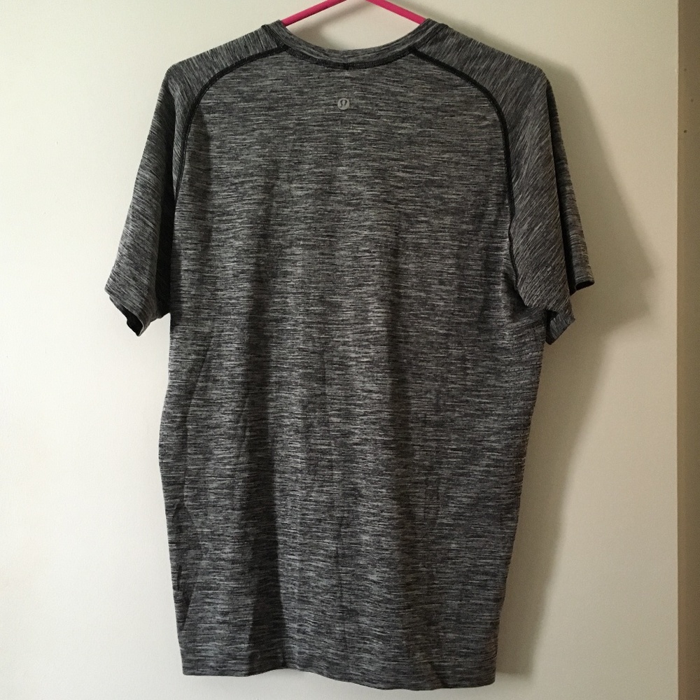 LULULEMON Grey Mens Metal Vent Tech Tee M - Picture 3 of 4